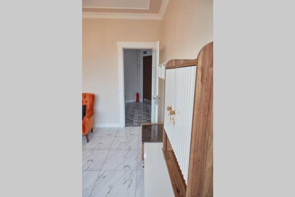 Taksim Square Apartment, Great View, Luxury Apartament *